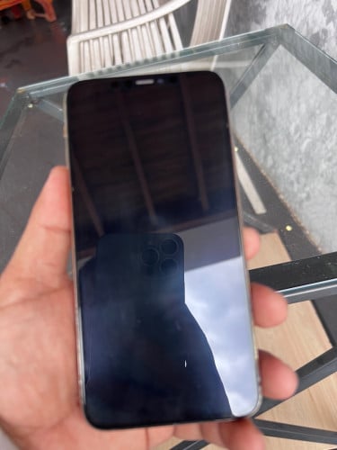 iPhone 11 Pro Max 64 ស្គេន
