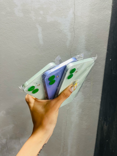 iPhone 12 តម្លៃ 175$