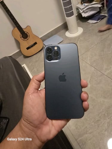 Iphone 12 pro max sim2 នៅស្អាតទាំងអស់ 275$