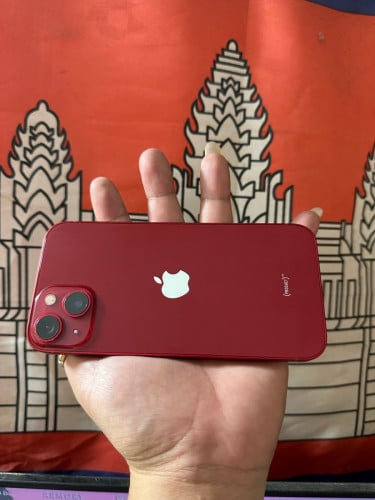 iPhone 13 / 128g / no scan / អេក្រង់ហ្សុីនឆ្កូតកញ្ចក់តិចៗដូចរូប ថ្មកាន់ 85% លក់តំលៃក្រោមទី 195$ ដាច់