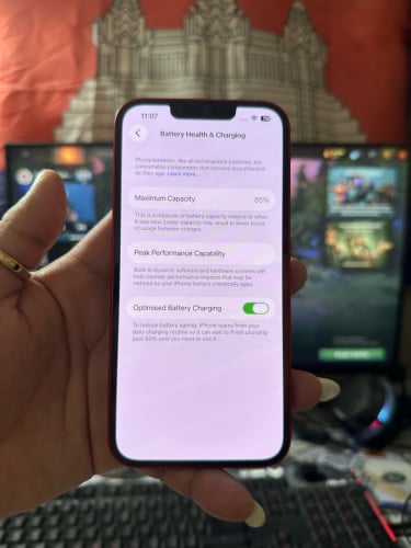 iPhone 13 / 128g / no scan / អេក្រង់ហ្សុីនឆ្កូតកញ្ចក់តិចៗដូចរូប ថ្មកាន់ 85% លក់តំលៃក្រោមទី 195$ ដាច់