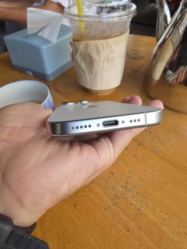 iPhone 16 pro  ZA 256G