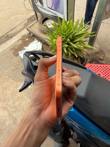 iPhone 17 pro max CH 256G 1160$