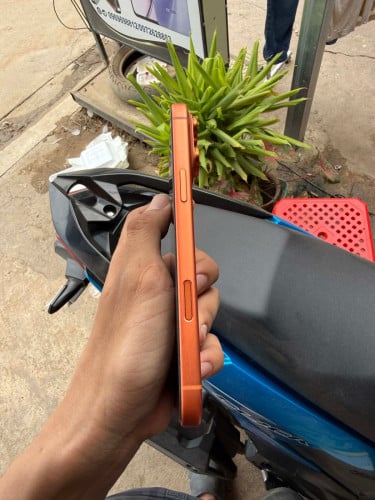 iPhone 17 pro max CH 256G 1160$
