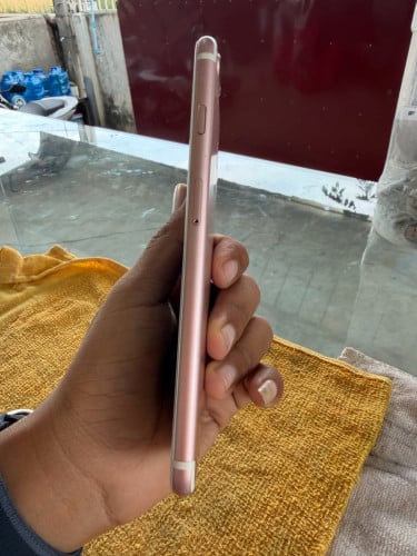 IPhone 7 Plus 256GB តួនៅស្អាត97% អត់ជាប់អីទាំងអស់