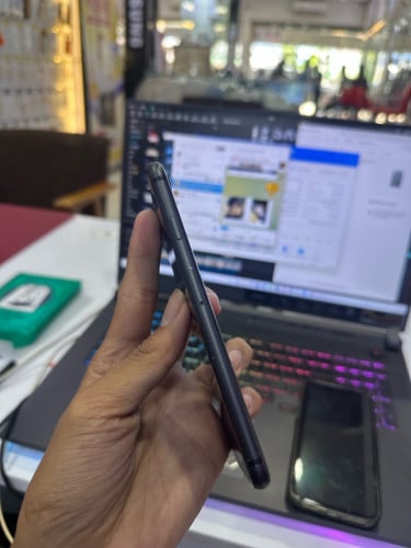 iPhone 8