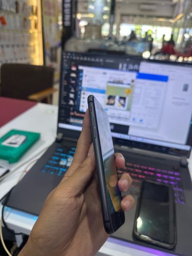 iPhone 8