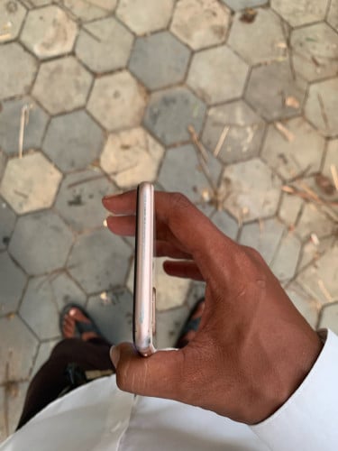 iphone 8 ples ប្រេីរាល់ថ្ងៃចង់លក់38$