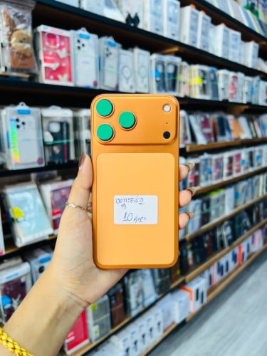 iPhone XR up 17 pro