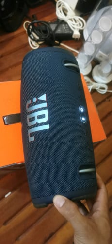 jbl xraem3 98%ទឹកបុិច ថ្មកាន់សំលេងណែន 129$ វៃដូរបាន jbl xraem3 ខ្មៅ 119$
