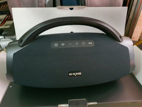 jbl xrame3 នៅសានុំថ្មកាន់សំលេងណែន ចុចបើកបីដងបានចេញ 30មុឺន