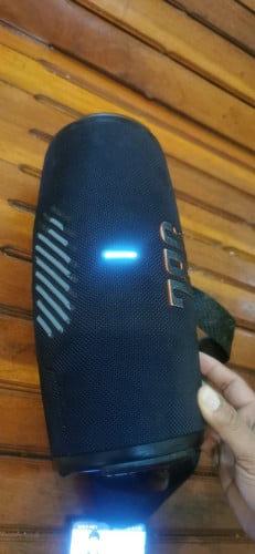 jbl xrame3 នៅសានុំថ្មកាន់សំលេងណែន ចុចបើកបីដងបានចេញ 30មុឺន
