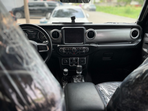 Jeep Wrangler Sahara 2020