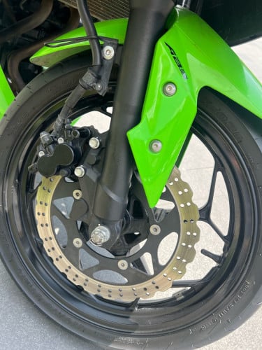 Kawasaki ninja 250cc ខ្ចី