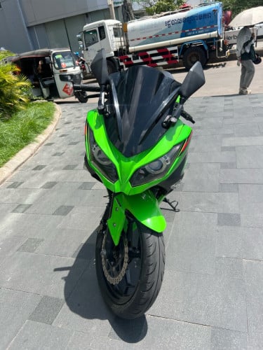 Kawasaki ninja 250cc ខ្ចី