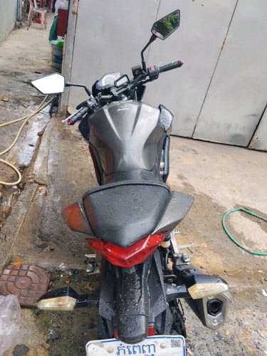 Kawasaki Z 250$ ប្រើផ្ទាល់លក់ មានពន្ធកាតគ្រីត្រឹមត្រូវ