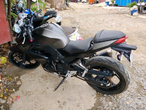 Kawasaki Z 250$ ប្រើផ្ទាល់លក់ មានពន្ធកាតគ្រីត្រឹមត្រូវ