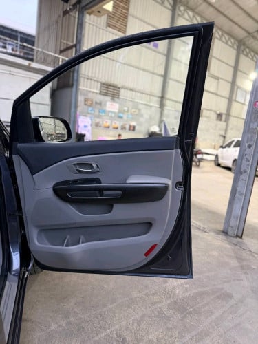 Kia Carmen 2016