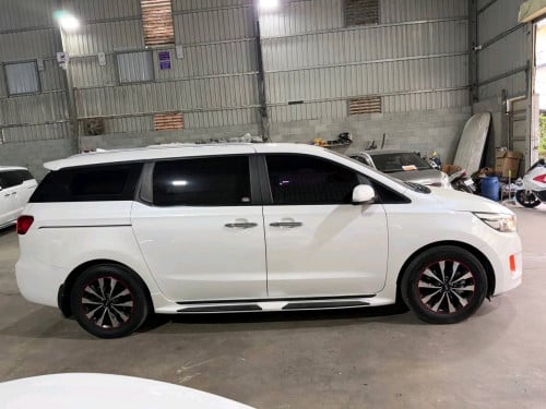 Kia carnival 2015