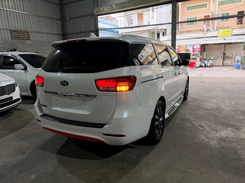 Kia carnival 2015