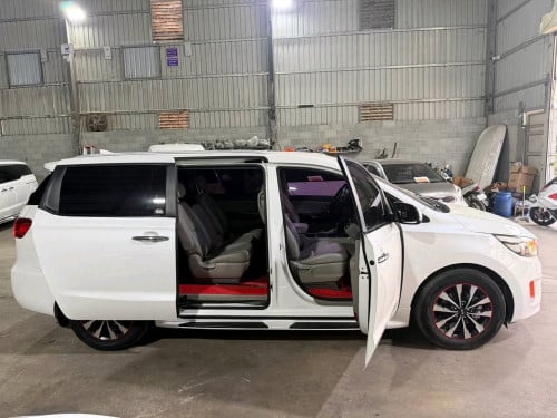 Kia carnival 2015