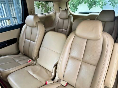Kia Carnival 2016 (ប្រភេទឡានក្រុមហ៊ុន) ប្រេីម៉ាស៊ូត