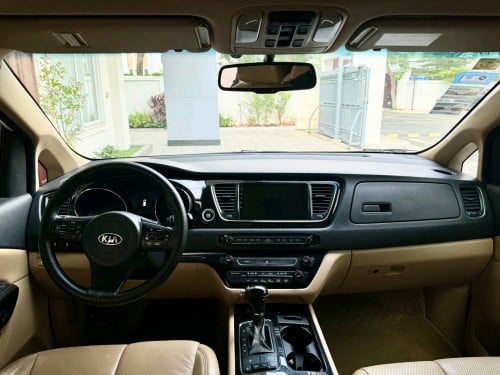 Kia Carnival 2016 (ប្រភេទឡានក្រុមហ៊ុន) ប្រេីម៉ាស៊ូត