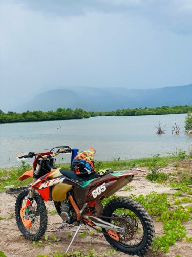 KTM 250 SX-F 2011 មានពន្ធមិនទាន់រៀបចំ តម្លៃទន់ៗ