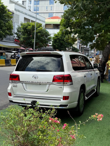 Land Cruiser Arab V6 សាំង 2008 Up 21