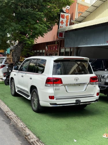 Land Cruiser Arab V6 សាំង 2008 Up 21