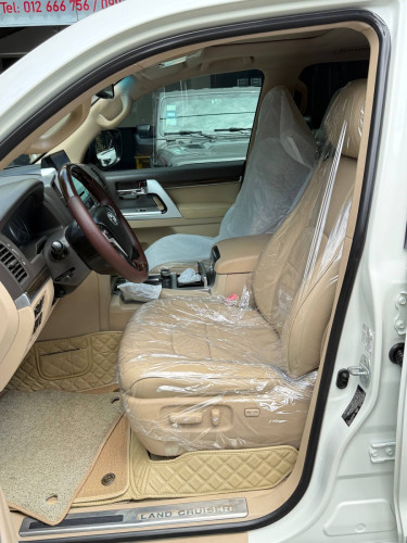 Land Cruiser Arab V6 សាំង 2008 Up 21