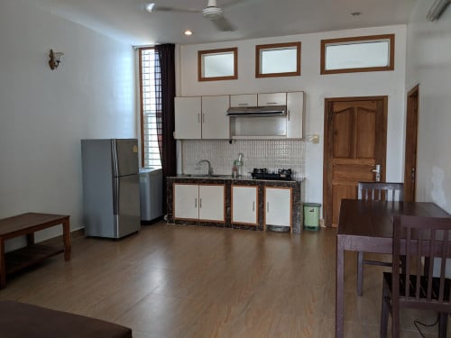Large Balcony 2Bedroom Apartment BKK3 near BKK1