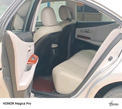 LEXUS HS250h 2010 Half Full