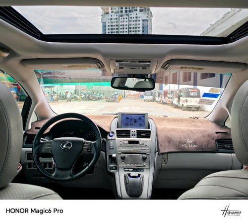 LEXUS HS250h 2010 Half Full