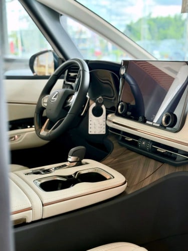 Lexus LM350h 7-Seater 2026