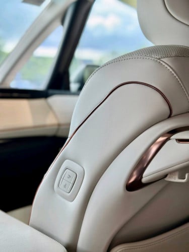 Lexus LM350h 7-Seater 2026