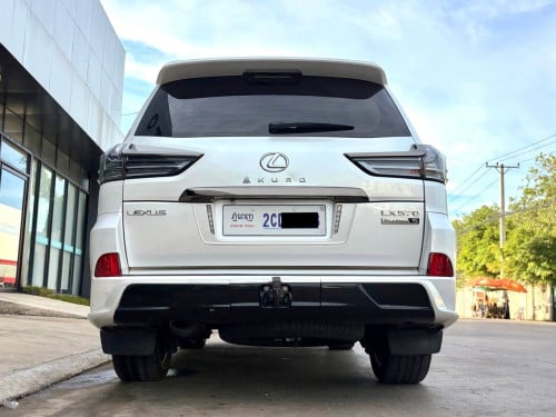 LEXUS LX570 KURO 2021