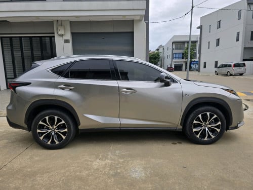 Lexus Nx200t 2015 F-sport 5button
