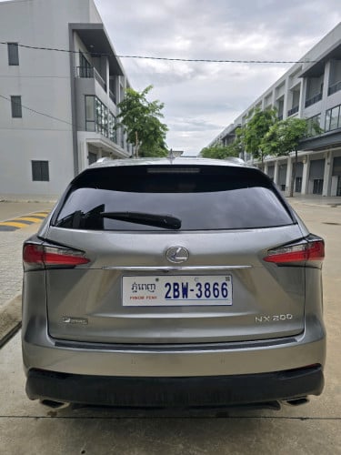 Lexus Nx200t 2015 F-sport 5button