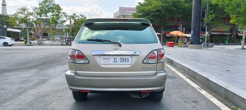 Lexus Rx 300 99 P2 ពណ៍មាសឡានស្អាតឯកសារគ្រប់អត់បុកប៉ះ017494992/086924949