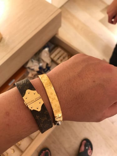 LV original ពីបារាំង ទិញអត់សូវបានប្រើ ទំហំsize (M)