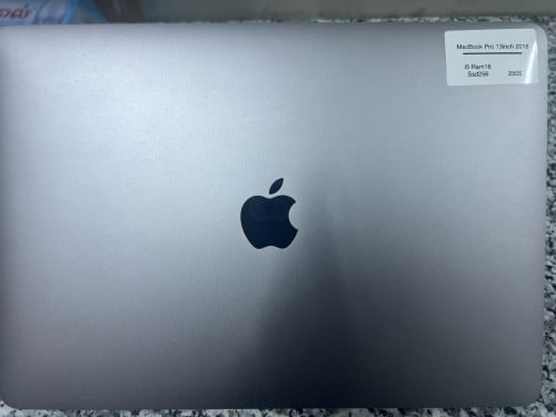 MacBook Pro 201613inch i5 ram16 ssd 256g 240$