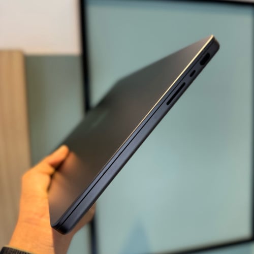 Macbook Pro M4 Chip 24GB+1TB 98%​ តម្លៃចចារបាន