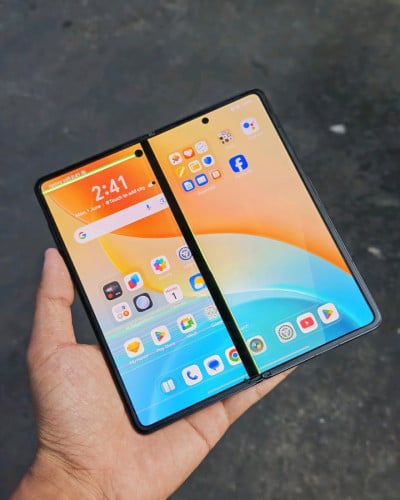 Magic V3 Global Version 512G ( អេក្រង់ក្នុងដូចក្នុងរូប ខាងក្រៅប្រេីម៉ាអែម )
