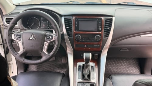 Mitsubishi pajero sport 017