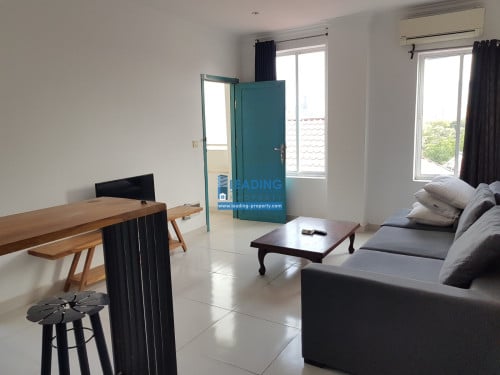 N084 | Western Renovated Apartment 1 Bedroom Near Royal Palace For Rent