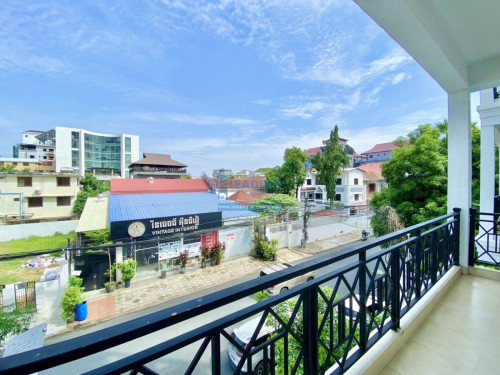 N525 | BKK1 Fully Furnished 1 Bedroom Apartment with Gym For Rent