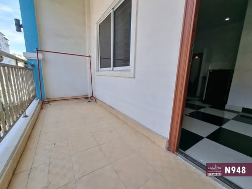 N948 | Elevator Studio Apartment with Private Balcony For Rent Near Central Market