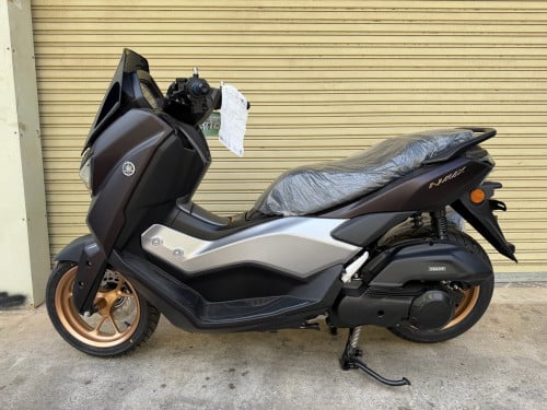 NEW 2025 YAMAHA NMAX 155 FROM JAPAN