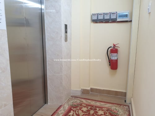 Nice Studio Apartment Elevator near st 271 Boeng Tompun